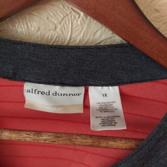 Alfred Dunner Coral and Grey Open Front Sweater with Attached Tank Shell Sz 1X - Picture 3 of 8